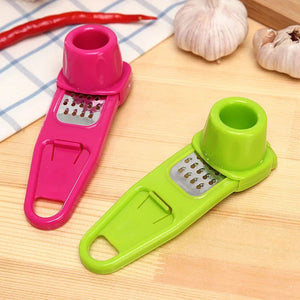 Pack of 2 Mini Garlic Cutter & Grater – Manual Garlic Crusher Tool | Easy Ginger & Garlic Mincer
