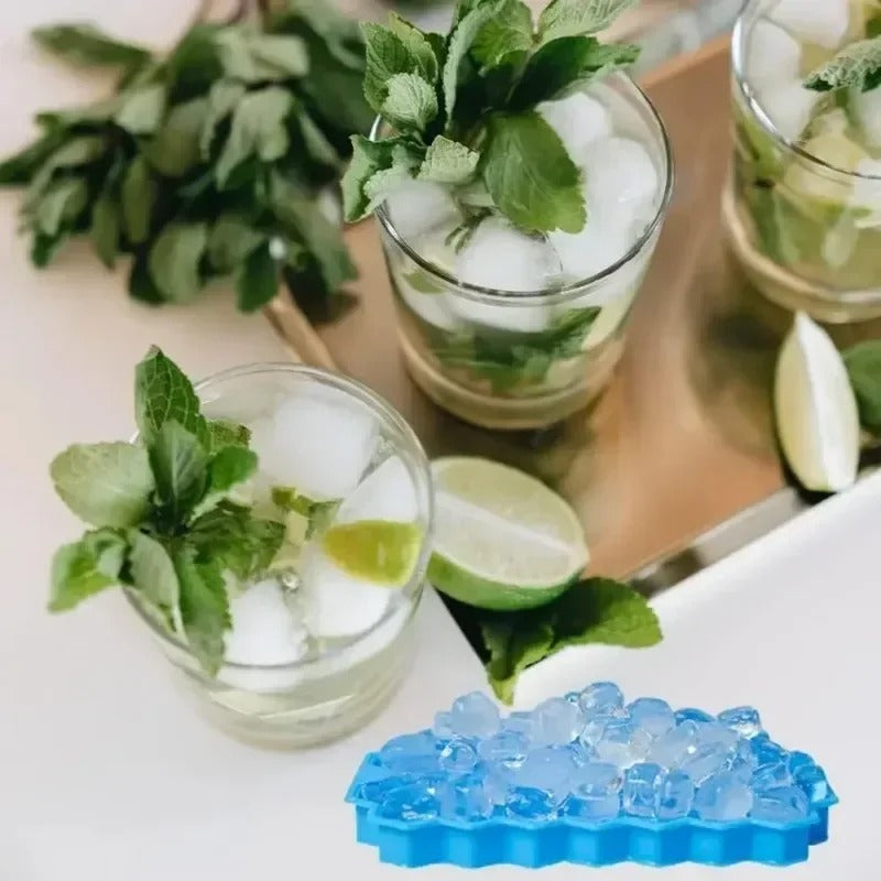 Silicone Ice Cube Tray with LED Effect – Flexible Ice Mold for Drinks | Reusable Ice Cube Maker