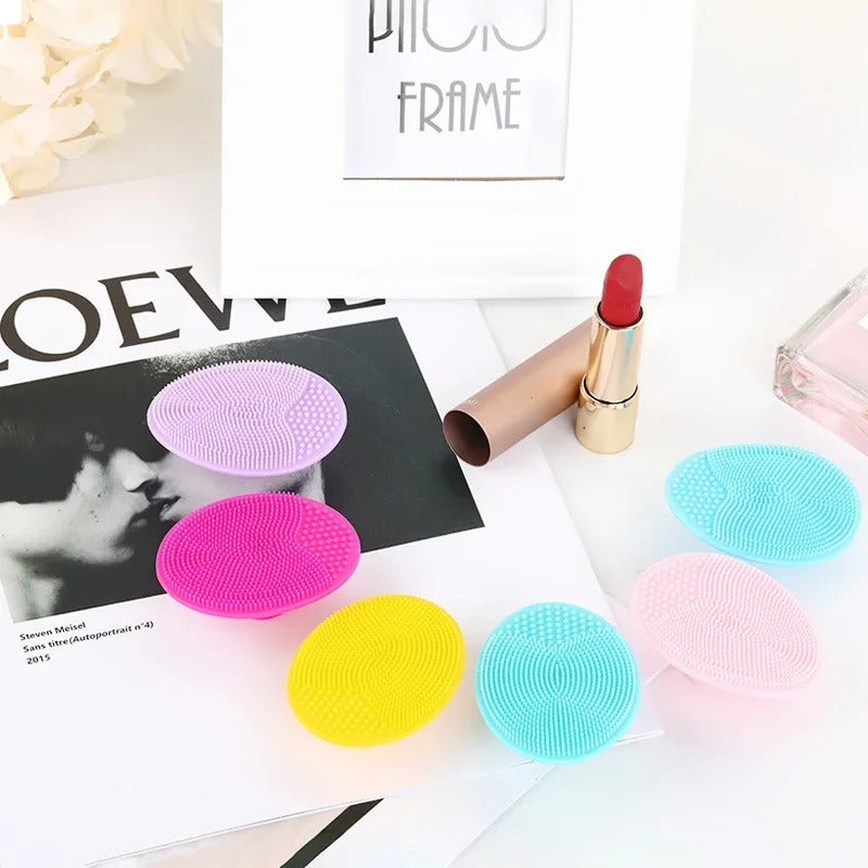 Soft Silicone Face Scrubber – Gentle Exfoliating Face Wash Brush