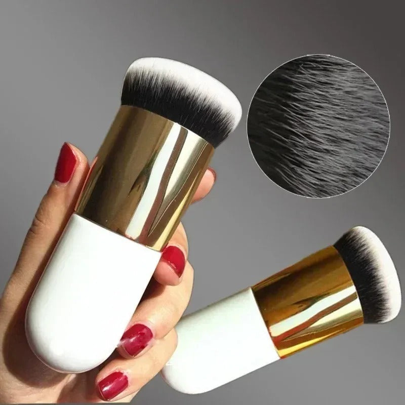 Foundation Brush – Dense Kabuki Makeup Brush for Flawless Liquid & Powder Application
