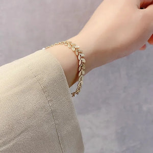 Golden Jewelry Set for Women – Necklace, Bracelet & Earrings Set