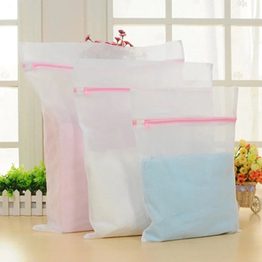 Pack of 2 Mesh Laundry Bag – Zippered Washing Machine Protection Net Pouch