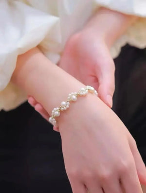 Pearl Bracelet for Women – Elegant & Stylish Hand Jewelry