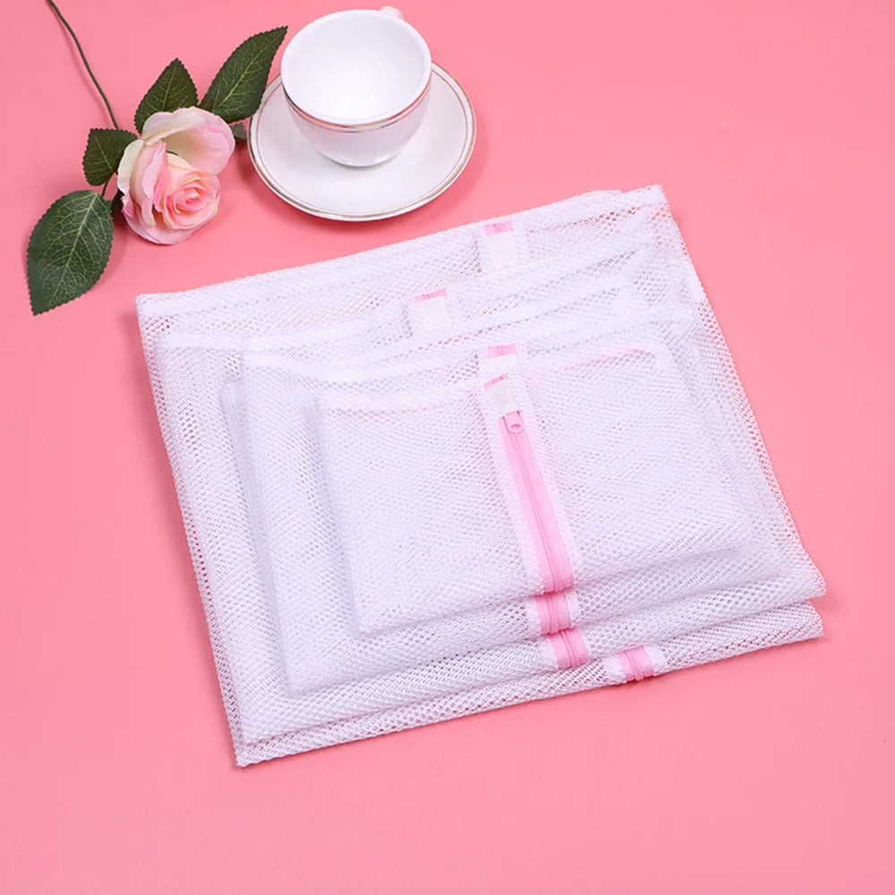 Pack of 2 Mesh Laundry Bag – Zippered Washing Machine Protection Net Pouch