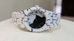 White Classic Arabic Aura – Marble Storm Edition