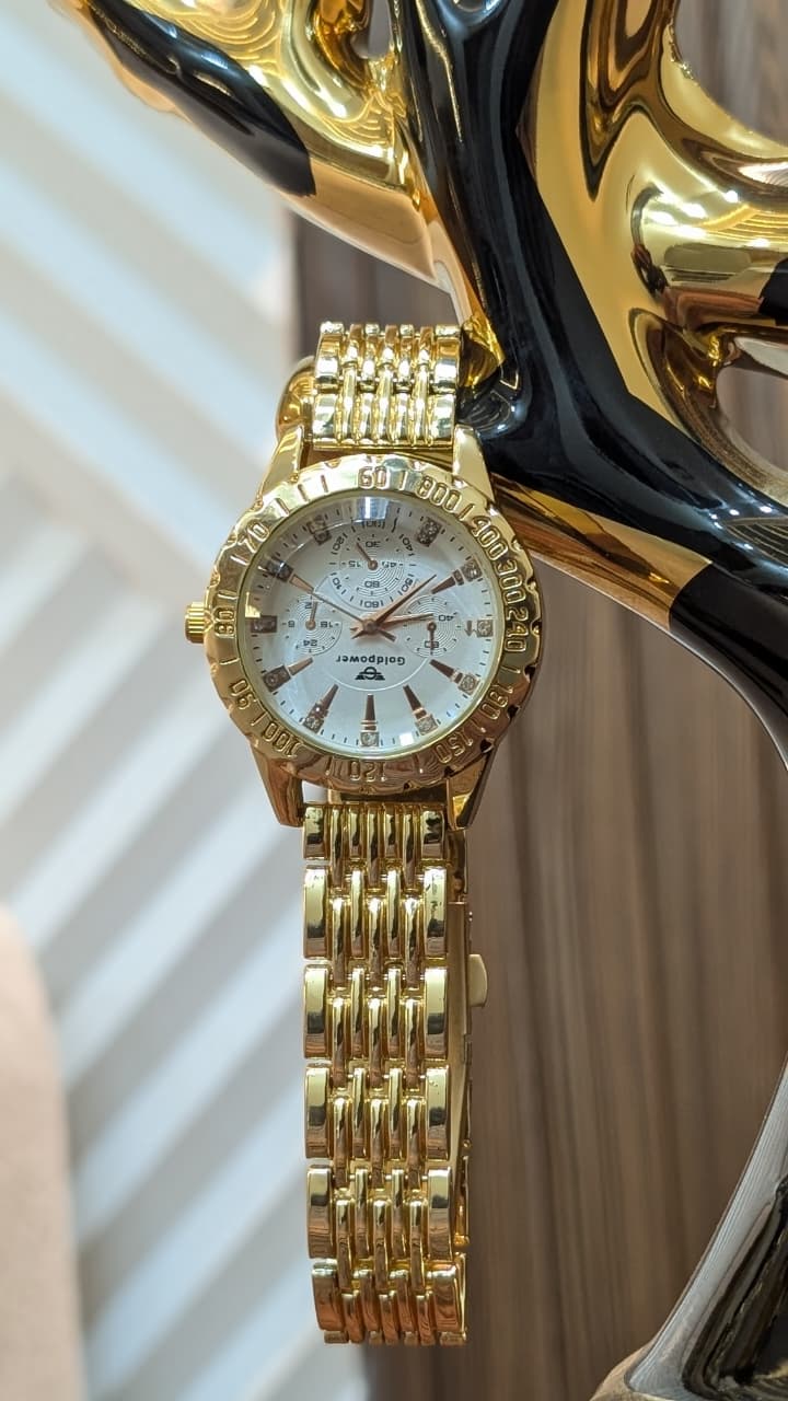 Gold Aurum Nova Watch – Luxury Edition