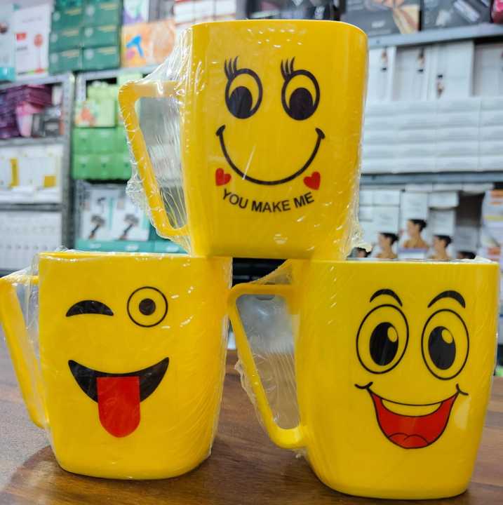 Pack of 6 Yellow Smile Emoji Plastic Mug Set