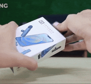 K8 Wireless Portable Universal Microphone High Quality Clear Voice Built-In Noise Reduction Chip and Easy Plug Play with Mini Collar Clip for Mobile Phone