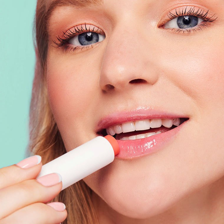 Baby Lips Renewing Moisturizing Lip Balm (Random Flavour)